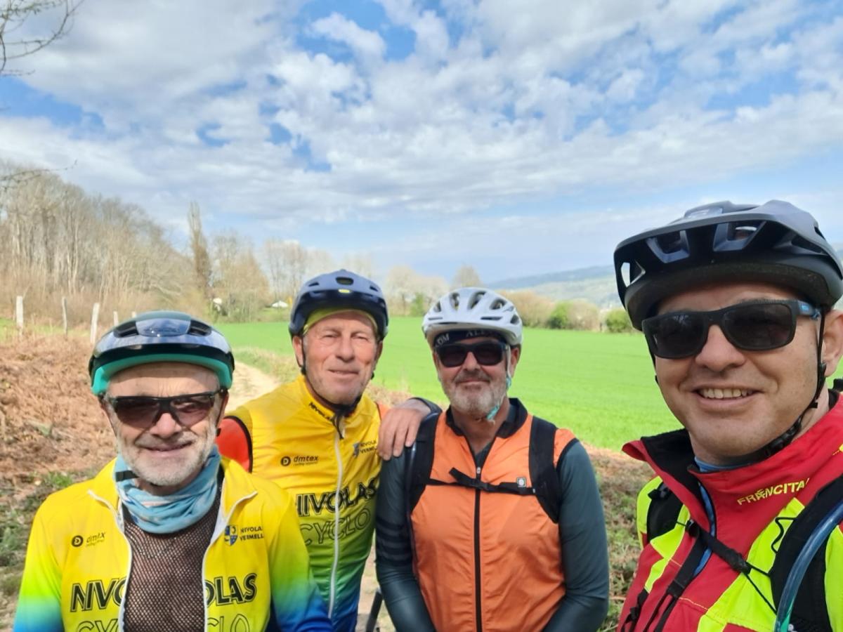 📒🚵‍♂️  Périple champêtre et électrique en pays des Terres Froides (VTTAE)