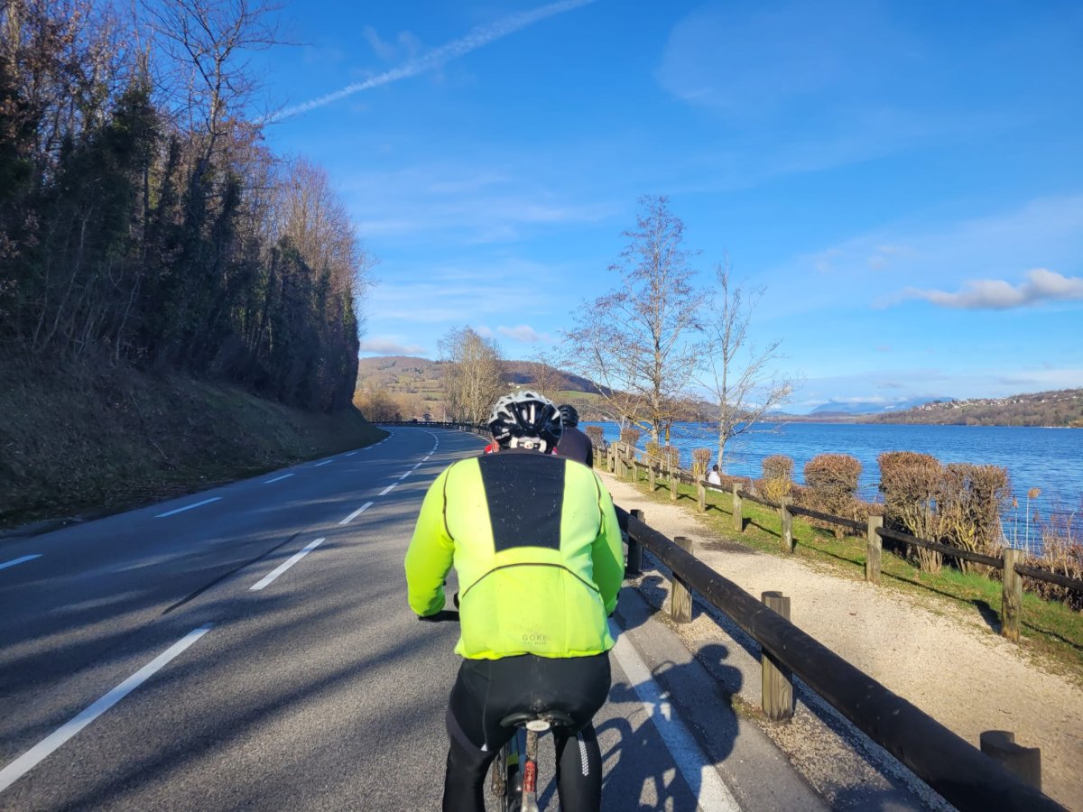 ☀️Le soleil motive les Nivolas Cyclo : sur la ligne de départ, ils étaient 18 !