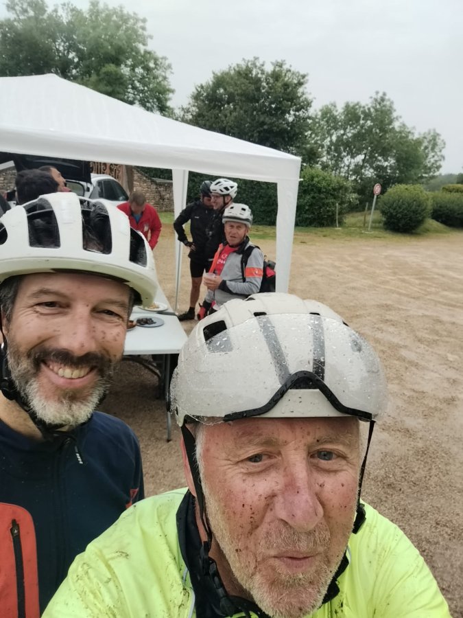 📒 La pluie du matin n’arrête pas les braves vettetistes !